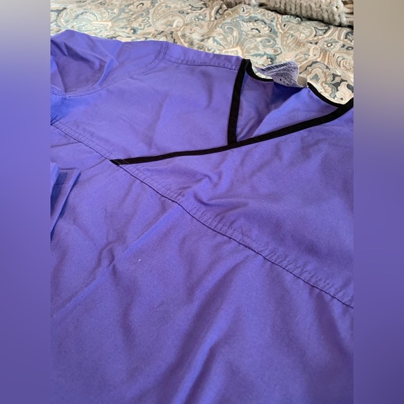 NWOT Urbane Scrub Set - Picture 2 of 12